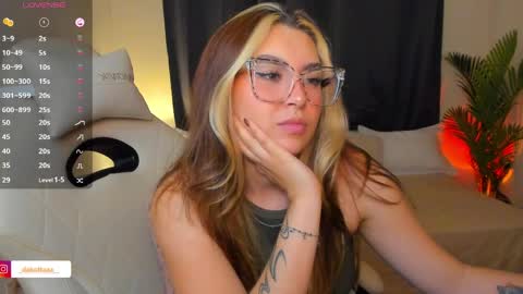 dakottaa__ online show from June 2026 12:39:02 AM