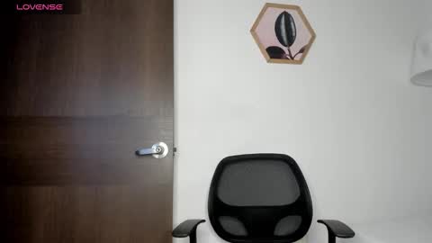 D A L H I L A online show from November 2025 11:05:01 PM