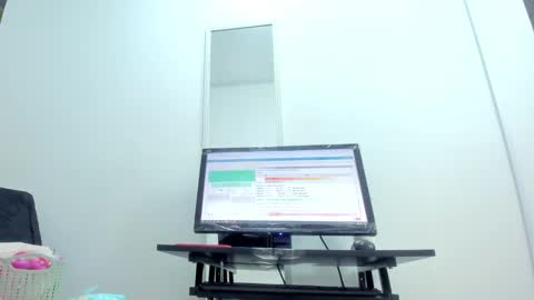 Snapshot of dalia_2 chatting on February 2025 03:28:01 AM Ren online show from February 2025 03:28:01 AM