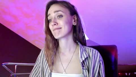 Dalia  online show from February 2025 12:36:02 PM