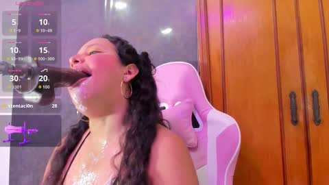 Snapshot of dalia_roses chatting on November 2025 12:52:02 AM Dalia online show from November 2025 12:52:02 AM