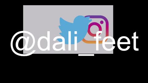 Snapshot of dalila_oficials chatting on April 2026 11:37:01 AM online show from April 2026 11:37:01 AM
