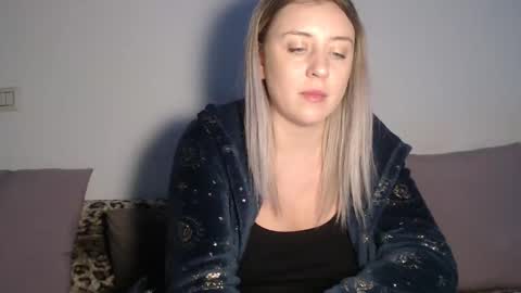 Maria online show from November 2025 09:39:02 PM