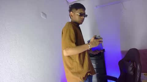 damar_felipe online show from January 2026 06:02:02 PM