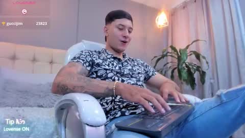 DAMIAN online show from September 2025 12:18:01 PM