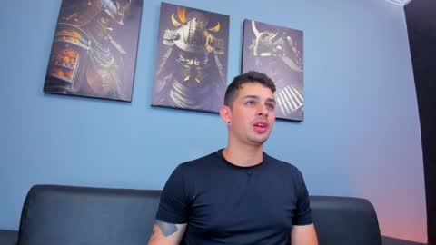 Snapshot of damian__oliver chatting on February 2025 04:09:02 AM Damian Oliver online show from February 2025 04:09:02 AM