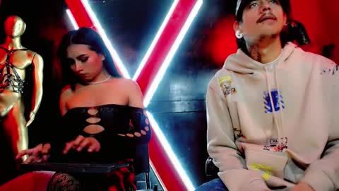 Snapshot of damian_and_camerum chatting on February 2026 03:18:01 AM damian_and_camerum online show from February 2026 03:18:01 AM