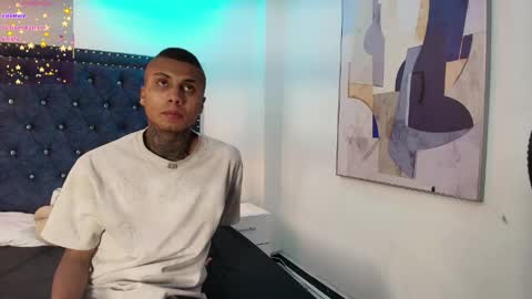 Snapshot of damian_and_roxanne chatting on April 2026 12:39:01 PM DAMIAN AND ROXANNE. online show from April 2026 12:39:01 PM