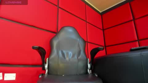 Snapshot of damian_bulls chatting on February 2026 03:04:01 PM ---Damian--- online show from February 2026 03:04:01 PM