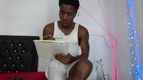 Snapshot of damian_hart_24cm chatting on May 2026 12:01:01 PM damian_hart_24cm online show from May 2026 12:01:01 PM