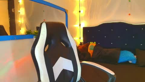 Damian online show from February 2025 06:20:01 AM