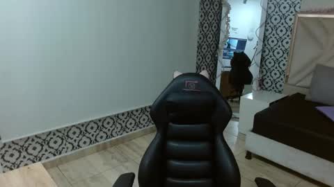 Snapshot of damian_tay chatting on April 2026 11:38:02 AM damian_tay online show from April 2026 11:38:02 AM