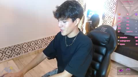 Snapshot of damian_tay chatting on April 2026 11:28:01 AM damian_tay online show from April 2026 11:28:01 AM