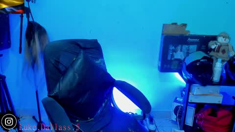 Snapshot of damian_torner chatting on April 2026 08:53:01 AM Damian torner online show from April 2026 08:53:01 AM