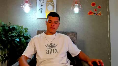 damian_vega13 online show from November 2025 05:44:01 PM