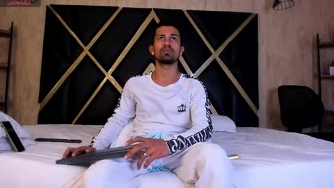 damianlux_ online show from May 2026 07:30:02 PM