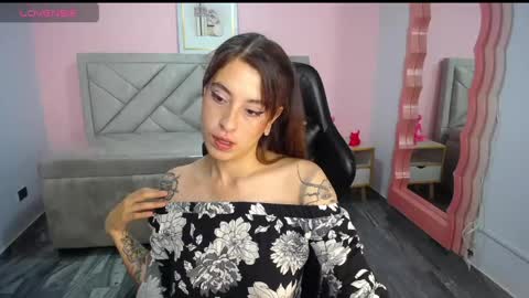 Damia online show from April 2026 08:03:02 PM