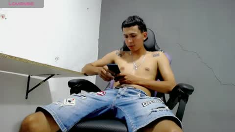 damien_444 online show from April 2026 08:28:02 PM