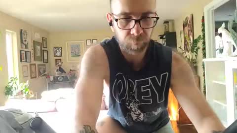 Snapshot of damien_mace chatting on February 2025 03:08:02 PM damien_mace online show from February 2025 03:08:02 PM