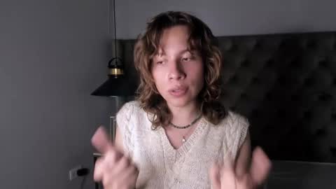 damiennoir online show from November 2025 10:53:02 PM