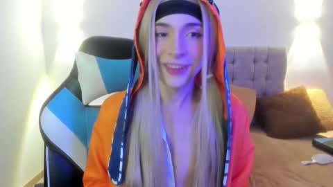 Damian online show from December 2025 05:01:02 AM