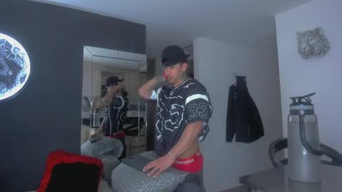 INSTAGRAM  DAMMIANMILLEROFICIAL online show from April 2026 01:11:01 PM