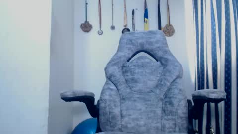 dammuscle online show from September 2025 03:57:01 PM