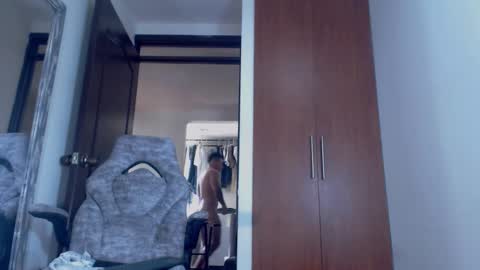 dammuscle online show from November 2025 03:45:01 PM