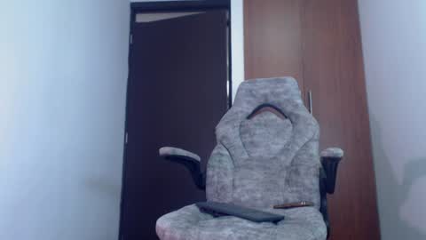 Snapshot of dammuscle chatting on June 2026 05:47:02 PM dammuscle online show from June 2026 05:47:02 PM