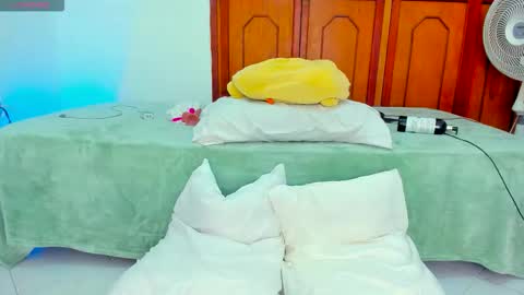 Kary-- independent model Schedule 0530am-1000am colombian time online show from March 2026 01:58:02 PM