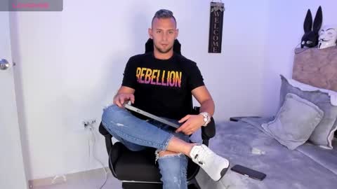 Damon bakert online show from October 2025 09:10:02 PM