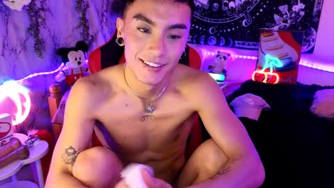 damon_clark_ online show from March 2025 09:59:02 PM