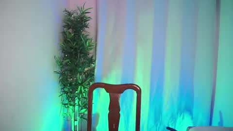 Snapshot of damon_frost chatting on June 2026 07:23:01 PM damon_frost online show from June 2026 07:23:01 PM
