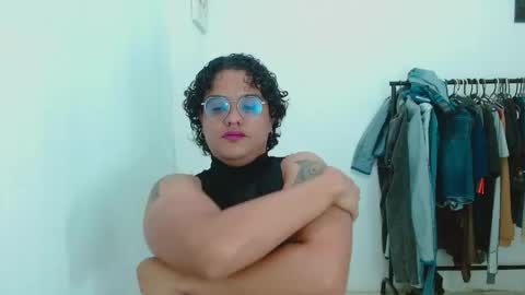 Snapshot of dan_blous chatting on May 2026 01:56:01 AM Diane Blosson online show from May 2026 01:56:01 AM