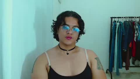 Snapshot of dan_blous chatting on June 2026 01:00:01 AM Diane Blosson online show from June 2026 01:00:01 AM