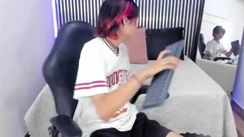 D A N online show from September 2025 02:06:01 PM