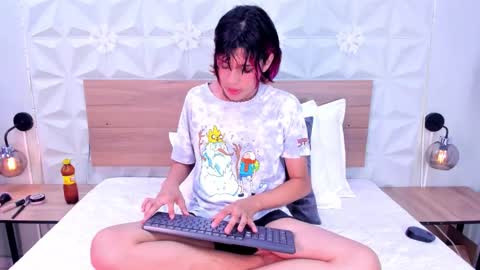 D A N online show from December 2025 01:03:02 AM