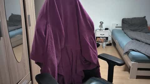 King Dan online show from September 2025 07:36:01 PM