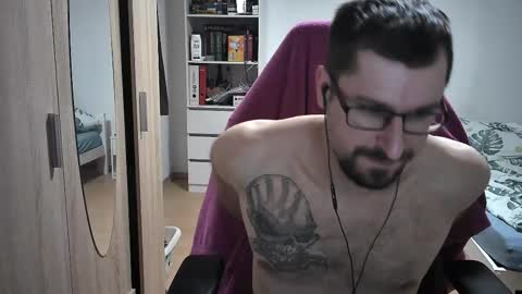 King Dan online show from November 2025 08:44:01 PM