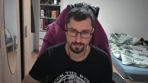 King Dan online show from November 2025 08:44:01 PM