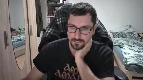 King Dan online show from November 2025 07:34:02 PM