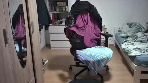 King Dan online show from November 2025 08:35:02 PM