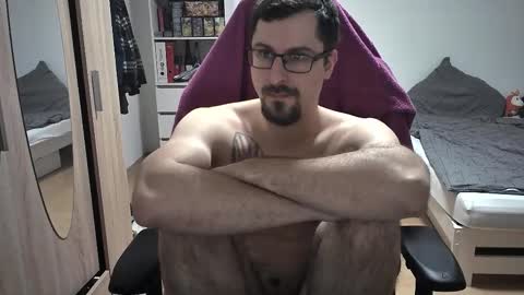 King Dan online show from December 2025 07:44:01 PM