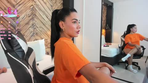 Snapshot of dana_daree chatting on May 2026 07:20:01 PM D A N A online show from May 2026 07:20:01 PM