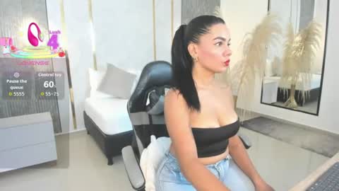 Snapshot of dana_daree chatting on July 2026 07:30:01 PM D A N A online show from July 2026 07:30:01 PM