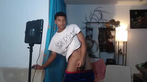 Snapshot of dani_brown19 chatting on June 2026 01:19:02 AM dani_brown19 online show from June 2026 01:19:02 AM