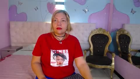 Dani Queen  online show from February 2026 12:03:01 PM