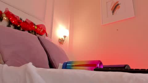 Hi I am Dani online show from December 2024 02:47:02 PM