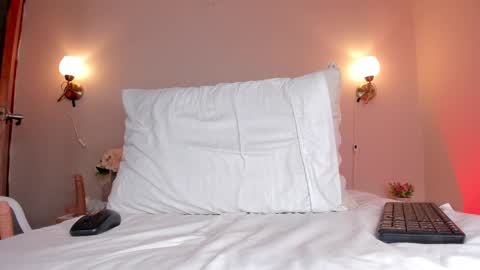 Hi I am Dani online show from February 2025 05:50:01 PM