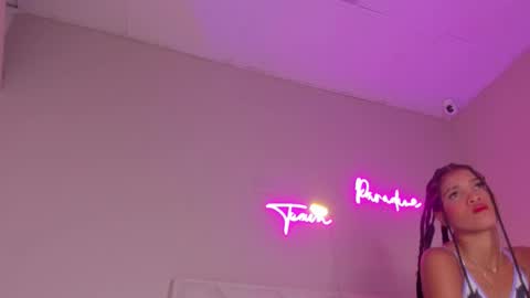 Hi I am Dani online show from September 2025 11:54:01 AM